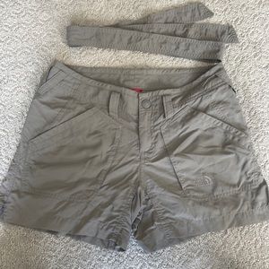 EUC the north face gray shorts